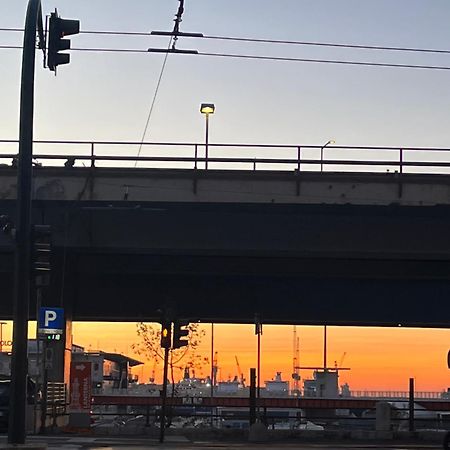 A Due Passi Dalla Lanterna Genua Exterior foto